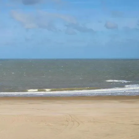 Daire On Belgian Coast Near Beaches
